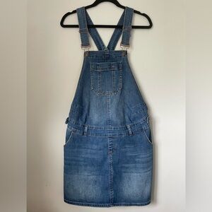 Maternity Denim Skirt Overalls 🩵 Thyme Maternity Size M
